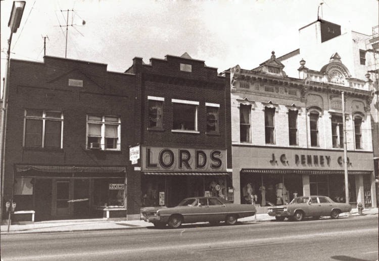 Main St: Lords and J.C. Penney. Submitted by Judy (Wright) Fisher, from Down Town Bowling Green Then and Now article.
